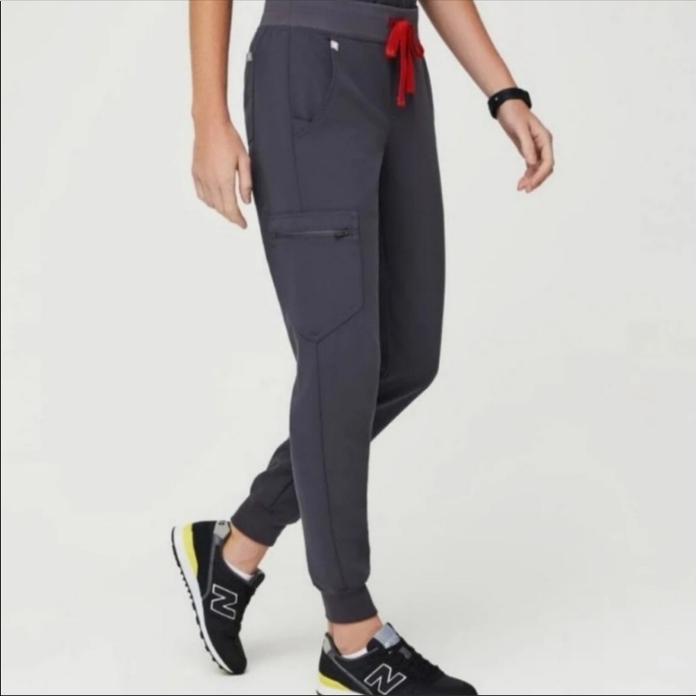 NWT Charcoal Zamora Joggers Figs XS TALL